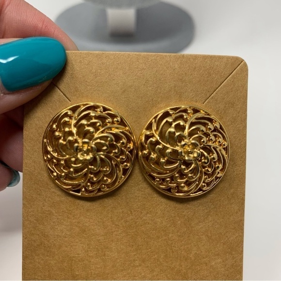 Gold Tone Circle Dome Floral Swirl Large Stud Earrings - Picture 4 of 6
